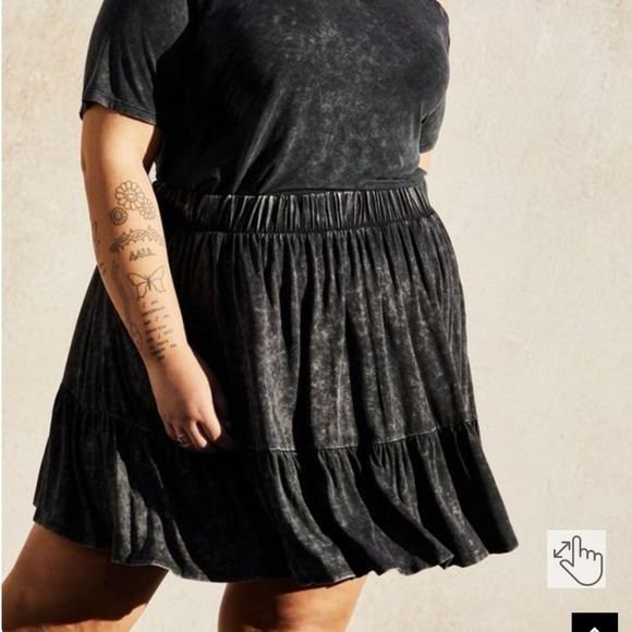 Plus Size 0 Torrid Black mini skirt super soft short women's large 12 - Picture 4 of 5